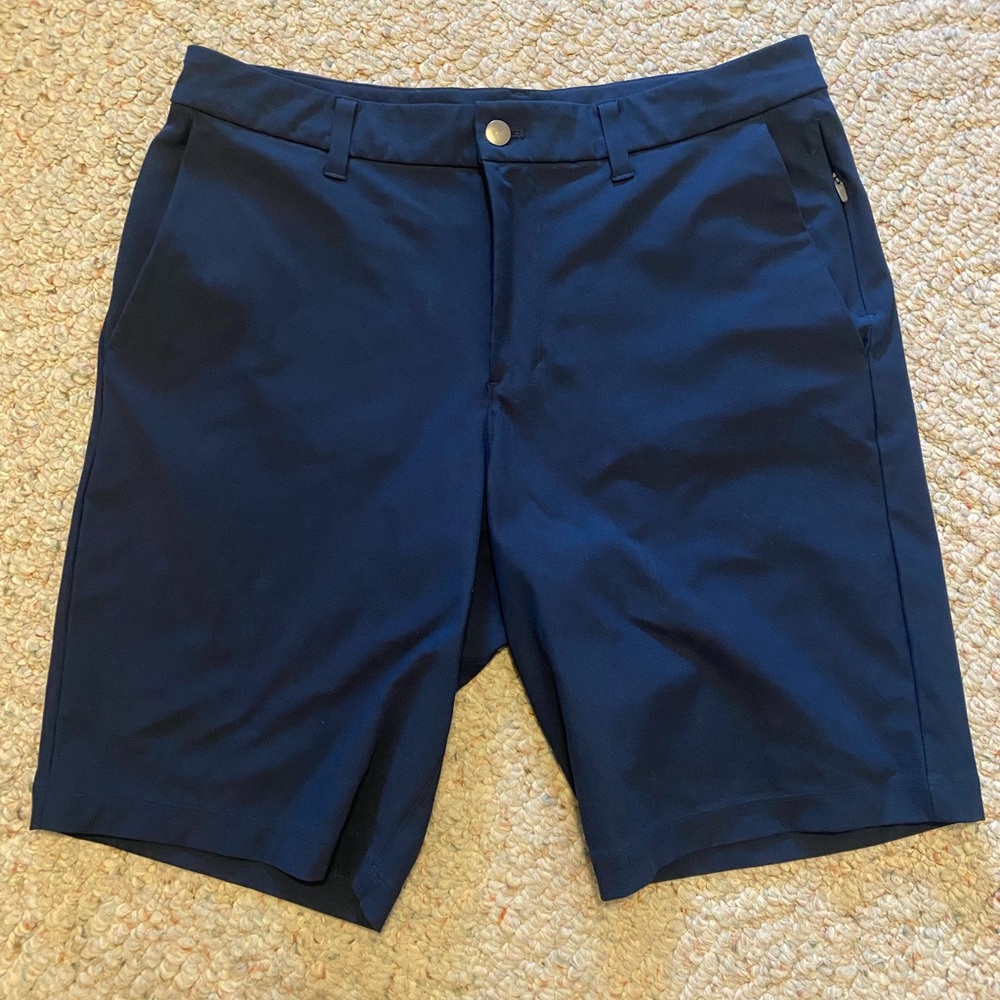 Lululemon Commission Shorts size 32, Navy